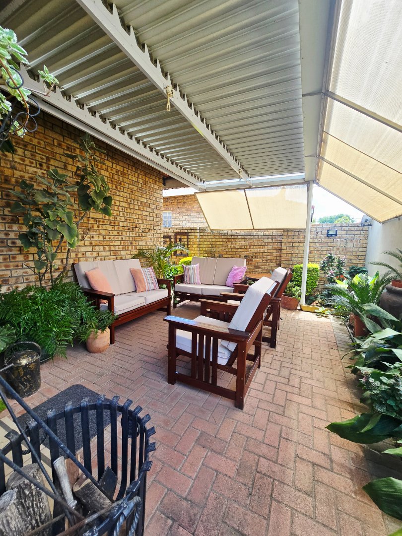 3 Bedroom Property for Sale in Flimieda North West